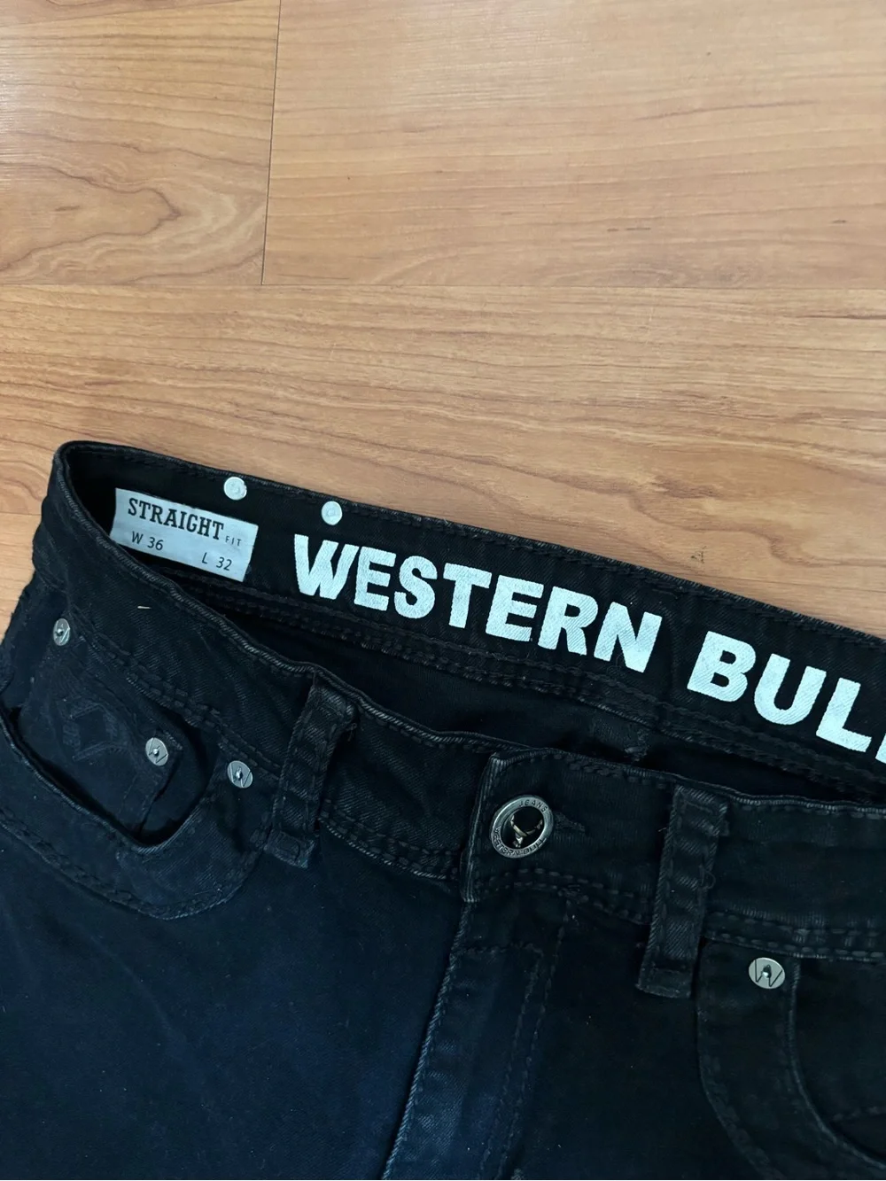 Western Bull black straight